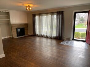 4202 N Devon Ln in Peoria, IL - Building Photo - Building Photo