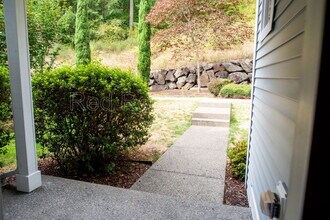 1208 Burnside Pl in Dupont, WA - Building Photo - Building Photo