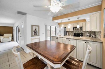 2725 5th Ct in Palm Harbor, FL - Building Photo - Building Photo