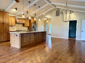 515 Follow Through Dr in Yakima, WA - Building Photo - Building Photo