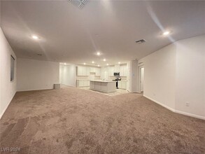 10198 Eden Mountain St in Las Vegas, NV - Building Photo - Building Photo