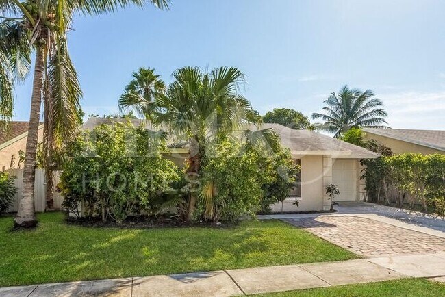property at 5927 Ithaca Cir W