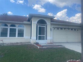 116 Crescent Ct in Kissimmee, FL - Building Photo