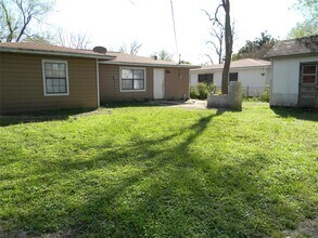 3018 Robinson Blvd in Texas City, TX - Building Photo - Building Photo