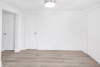 1913 Benson St-Unit -2 in Houston, TX - Building Photo - Building Photo