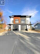 9528-9598 98 Ave in Grande Prairie, AB - Building Photo