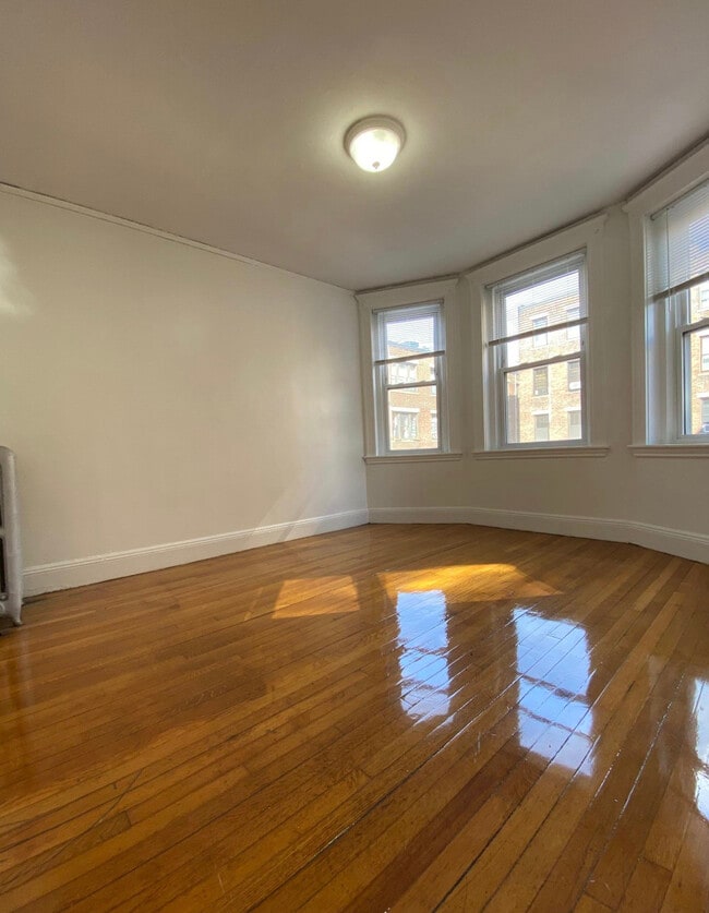 151 Park Dr in Boston, MA - Foto de edificio - Building Photo