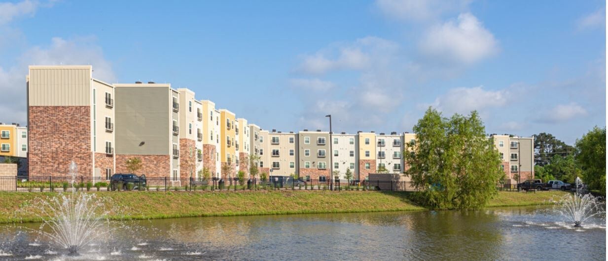 Meadows at Nicholson in Baton Rouge, LA - Foto de edificio