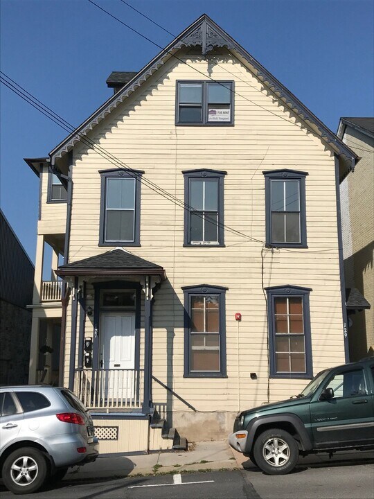 127-129 N Spring St in Bellefonte, PA - Building Photo