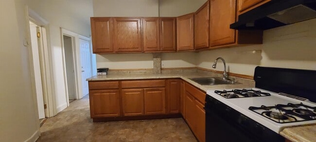 property at 29 Roosevelt Ave