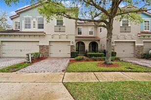 16 Canterbury Bell Dr in Oviedo, FL - Building Photo