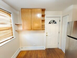 7555 N Oakley Ave in Chicago, IL - Building Photo - Building Photo