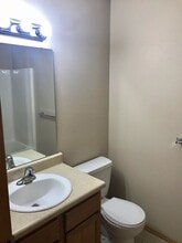 604 W Kimberly Ct in Clever, MO - Building Photo - Building Photo