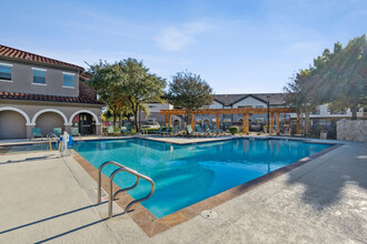 The Sorento Apartments in San Antonio, TX - Building Photo - Building Photo