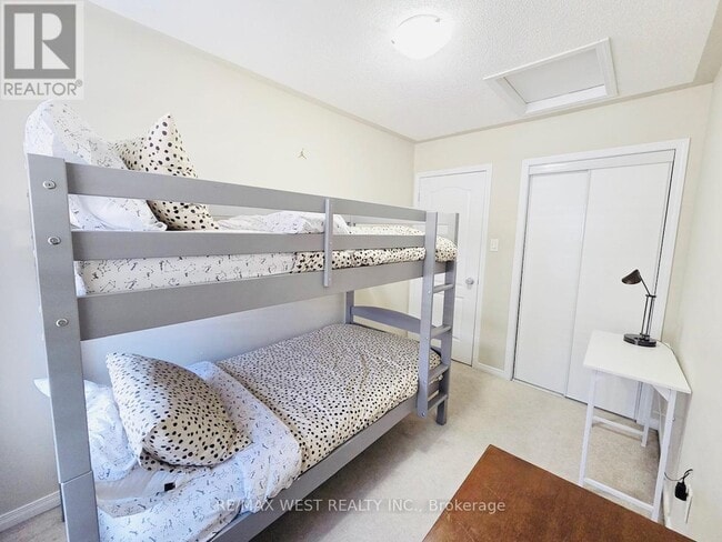 7208 Triumph Ln in Mississauga, ON - Building Photo - Building Photo