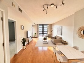 1021 N Garfield St, Unit #820 in Arlington, VA - Building Photo