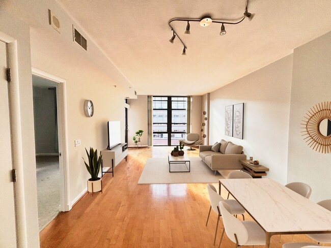 property at 1021 N Garfield St