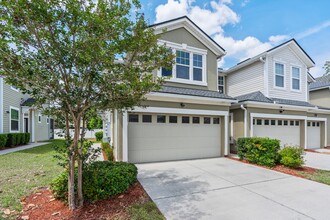 3851 Aubrey Ln in Orange Park, FL - Foto de edificio - Building Photo