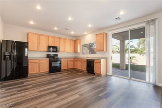 11273 Accademia Ct in Las Vegas, NV - Building Photo - Building Photo