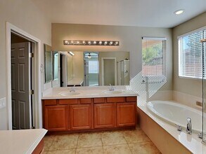 4715 Junewood St in Las Vegas, NV - Building Photo - Building Photo