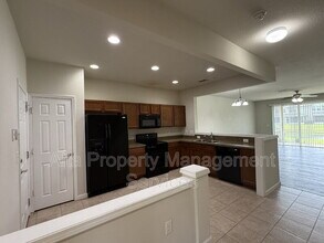 6881 Woody Vine Dr in Jacksonville, FL - Building Photo - Building Photo