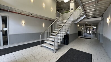 7234 W North Ave, Unit 703 in Elmwood Park, IL - Building Photo - Building Photo