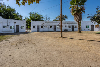 430 S Washington St in Modesto, CA - Building Photo - Building Photo