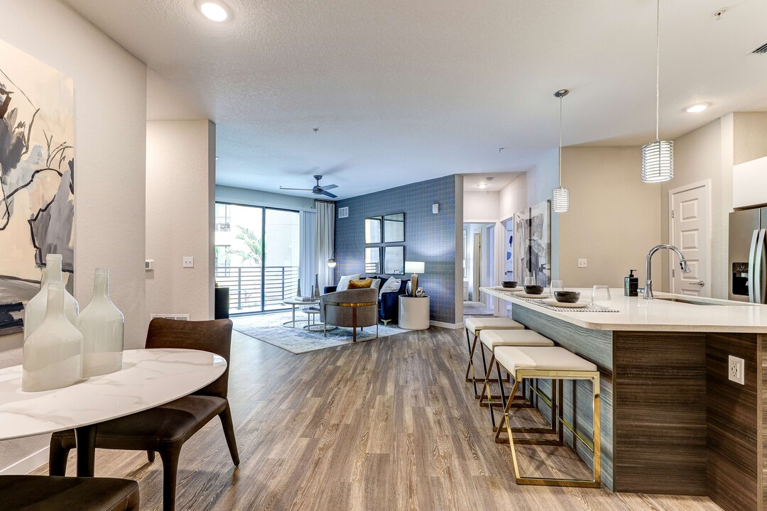Cortland on Orange in Orlando, FL - Foto de edificio