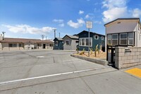 Hidden Mesa Estates in Barstow, CA - Foto de edificio - Building Photo