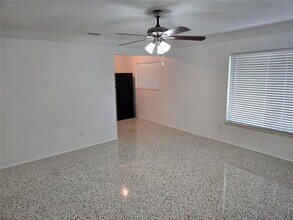5601 Tangerine Ave S in Gulfport, FL - Building Photo - Building Photo