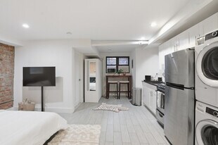 131 Loisaida Ave in New York, NY - Building Photo