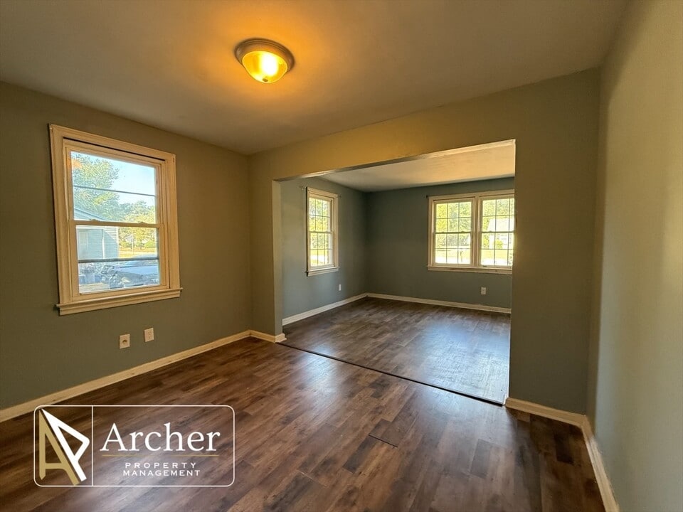 1702 W Lincoln Ave in Albany, GA - Building Photo