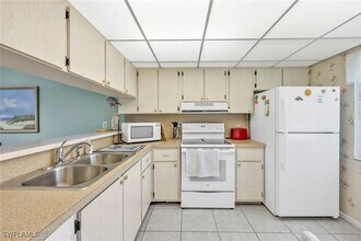 142 Palm Dr in Naples, FL - Building Photo - Building Photo