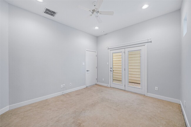 property at 802 W Drew St