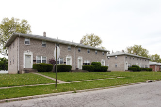 Patricia Apartments in Girard, OH - Foto de edificio - Building Photo