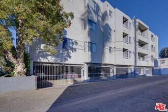 1226 S Shenandoah St in Los Angeles, CA - Building Photo - Building Photo