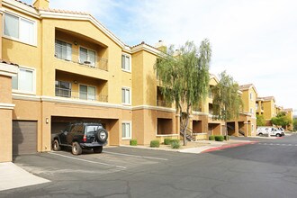 Regents at Scottsdale in Scottsdale, AZ - Foto de edificio - Building Photo