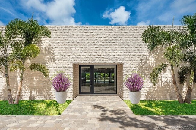 13306 SW 58th Ct in Miami, FL - Building Photo - Building Photo