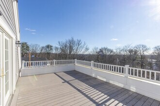 4 East St, Unit #3 in Danvers, MA - Foto de edificio - Building Photo