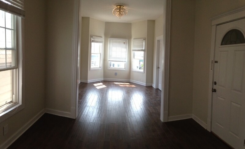 3418 W McLean Ave in Chicago, IL - Building Photo