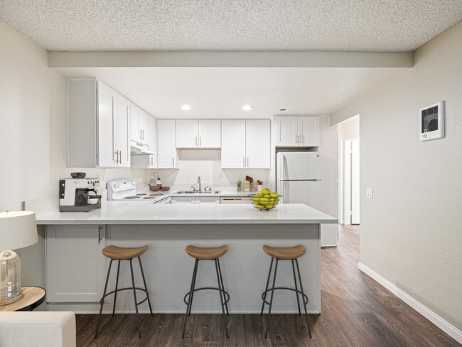 Aztec Campus Apartments *Parking Included* in San Diego, CA - Building Photo - Building Photo