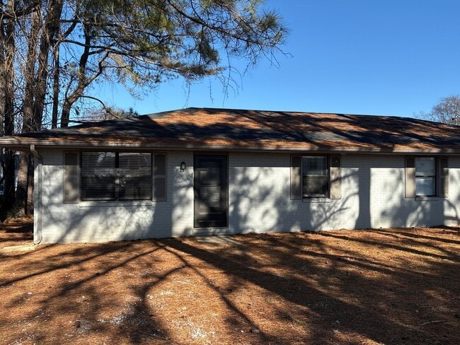 507 E McLean St in Manchester, TN - Building Photo - Building Photo