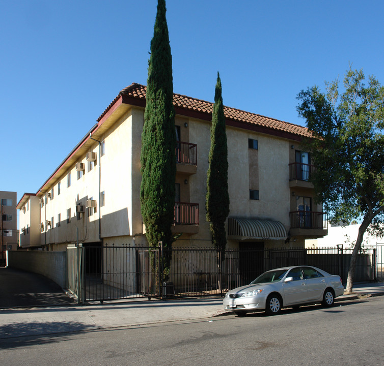 5440 Carlton Way in Los Angeles, CA - Foto de edificio