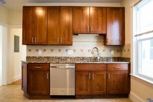 288 Summit Ave in Boston, MA - Building Photo