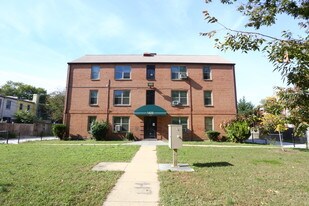 1425 1st St NW in Washington, DC - Building Photo