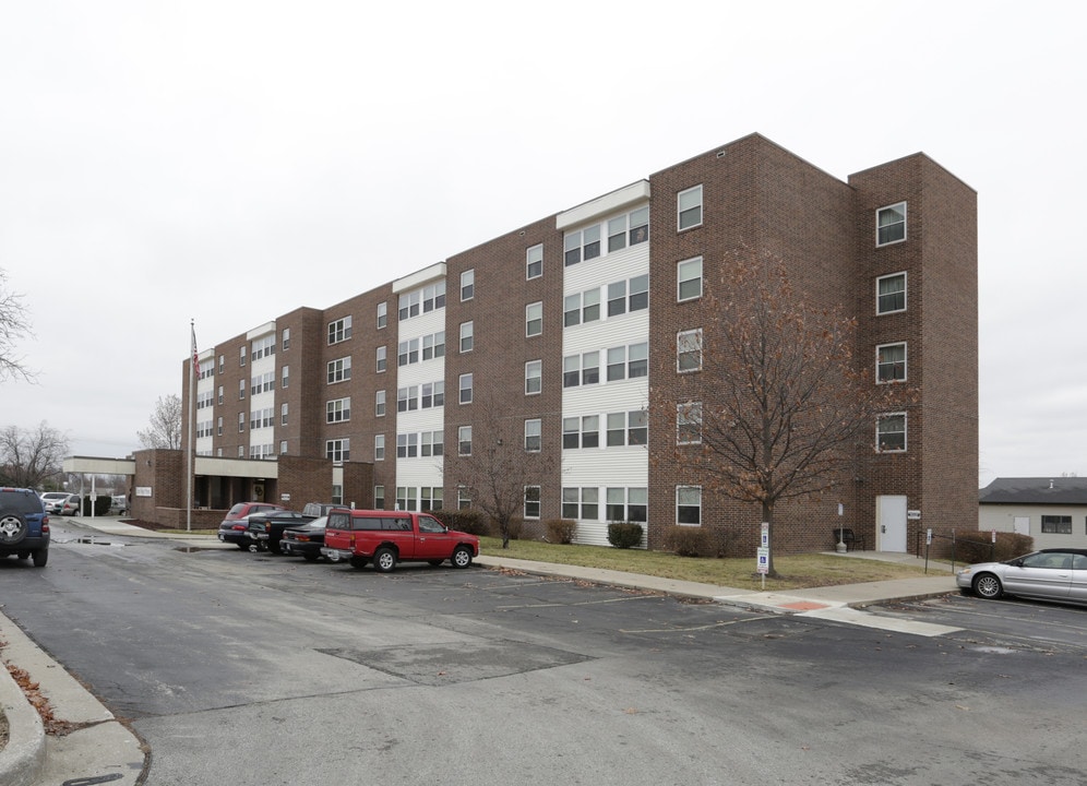 East Ridge Manor in St. Joseph, MO - Foto de edificio
