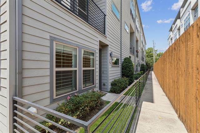4226 Roseland Ave in Dallas, TX - Building Photo