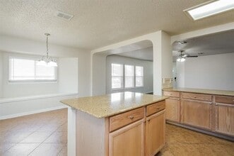 1225 McCary St in Cedar Hill, TX - Building Photo - Building Photo