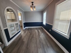 1056 Campbell St in Jackson, TN - Foto de edificio - Building Photo