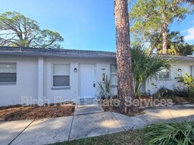 5344 Cotee River Dr in New Port Richey, FL - Building Photo